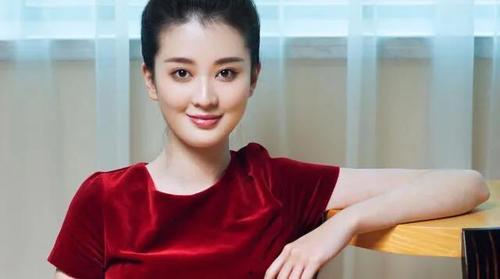 女主娱乐圈低调吃瓜文,女主的隐秘生活揭秘